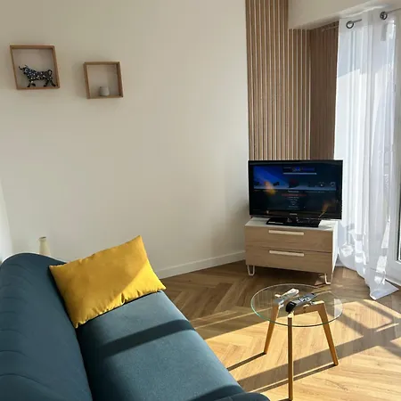 Апартаменты Agreable Chantilly Avec Balcon Et Parking Securise