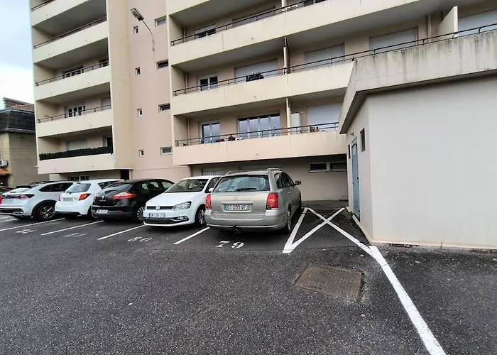 Agreable Chantilly Avec Balcon Et Parking Securise דירה פאו