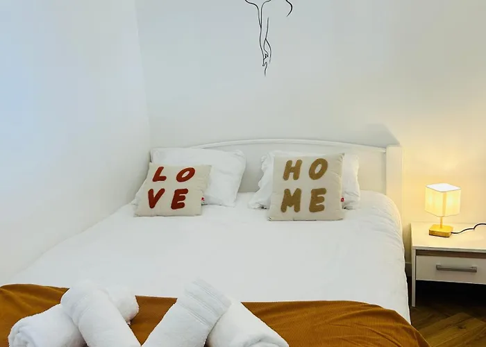 Agreable Chantilly Avec Balcon Et Parking Securise *