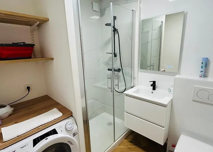 Agreable Chantilly Avec Balcon Et Parking Securise דירה *